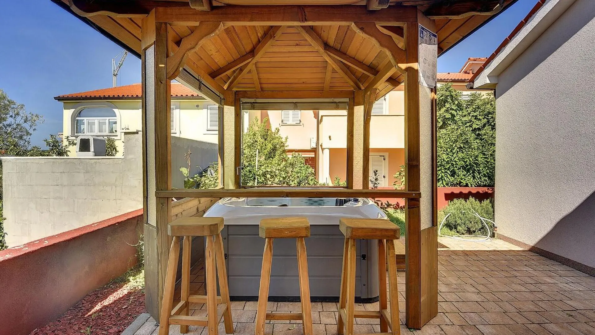 Holiday Home With Terrace And Outdoor Kitchen Medulin