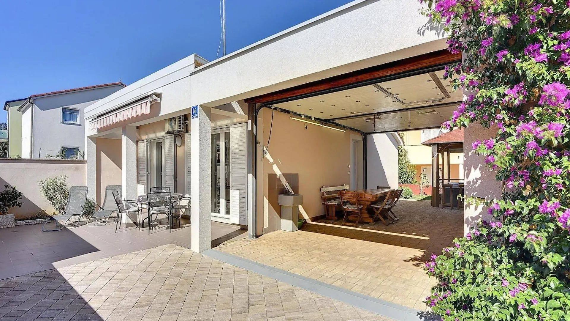 Holiday Home With Terrace And Outdoor Kitchen Medulin